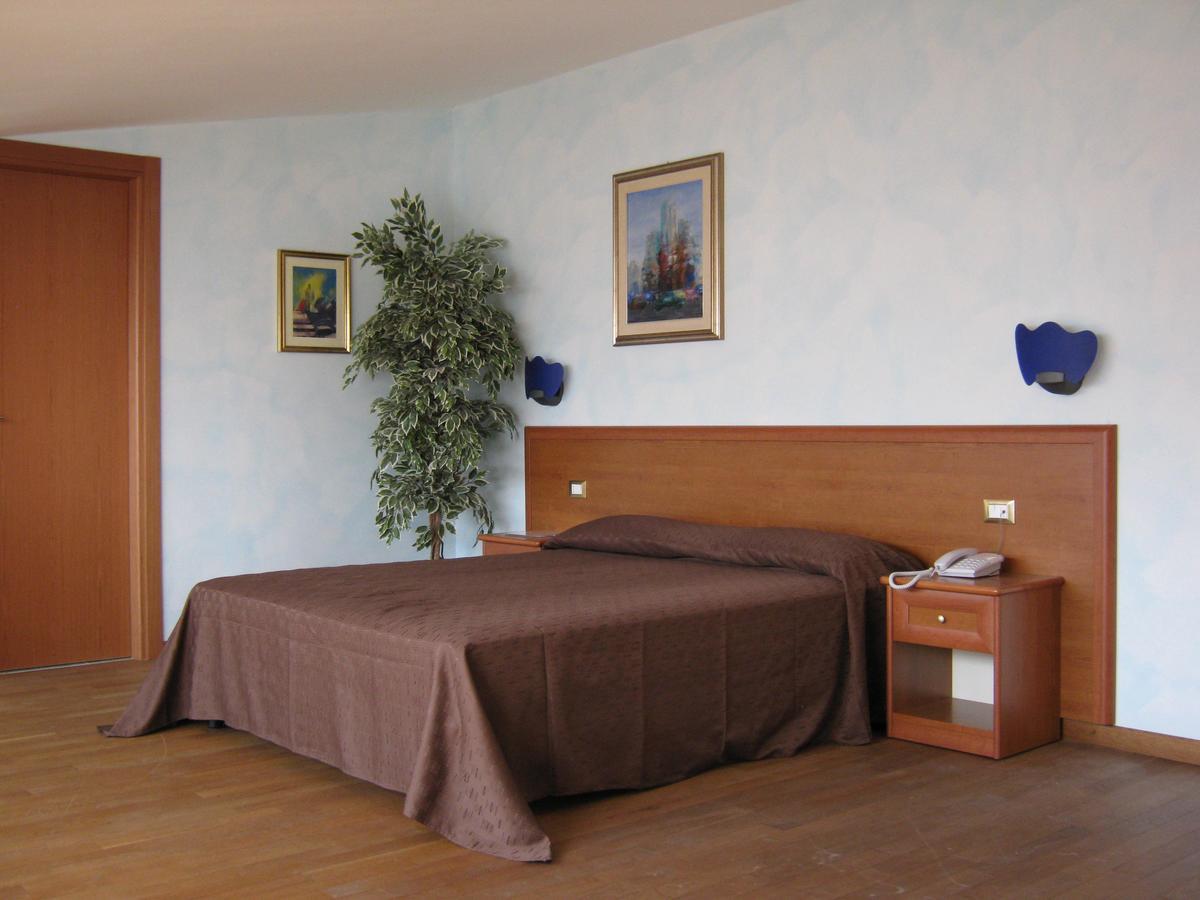 Hotel Villa D'Evoli Castropignano Pokoj fotografie